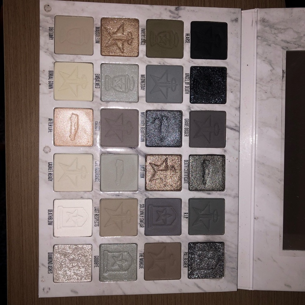 Creamated Eye shadow pallete